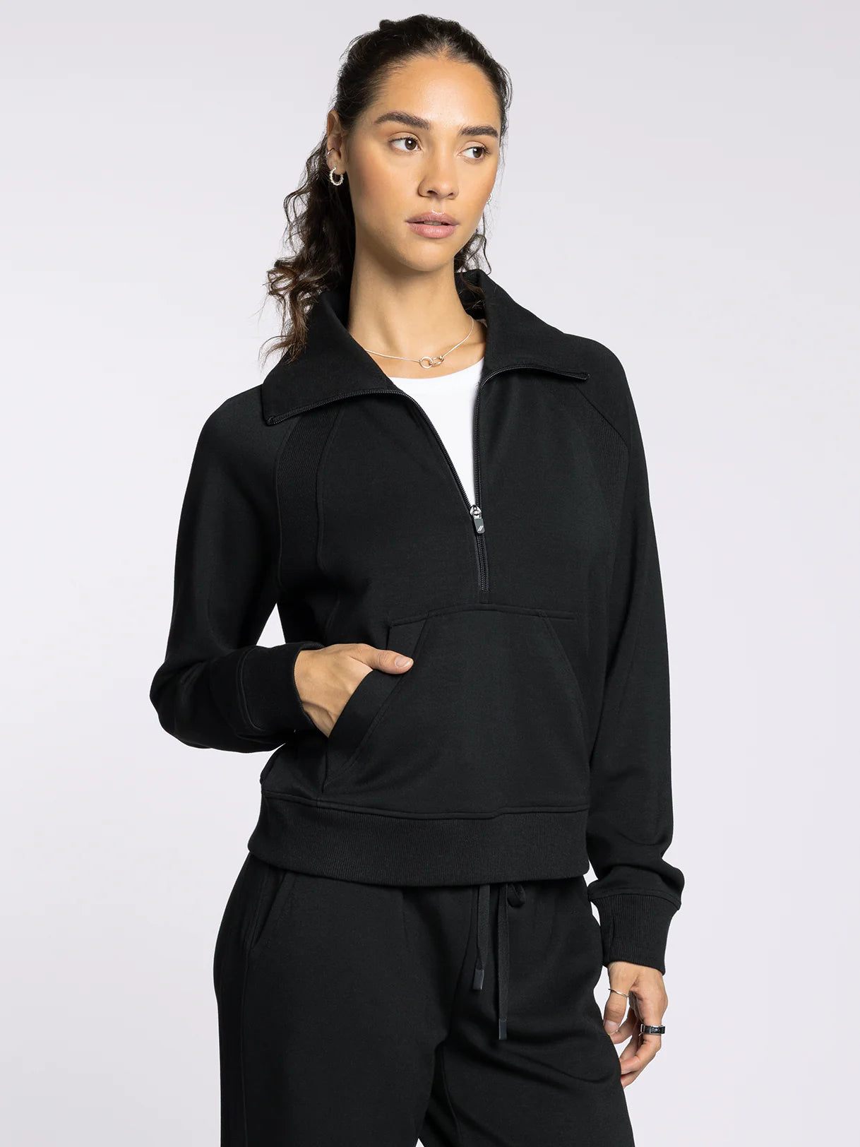Kari Pullover Black