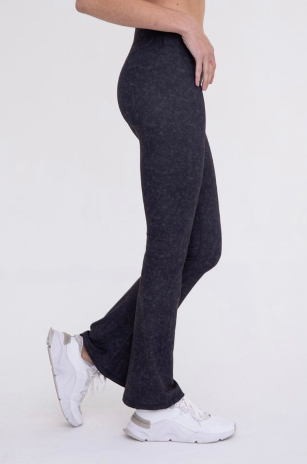 Crossover Flare Legging