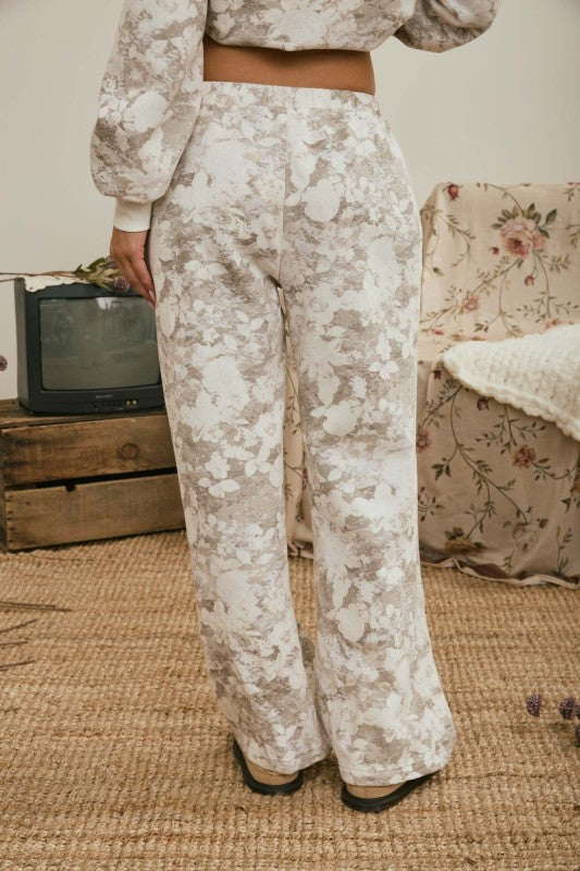 FLORA LOUNGE PANTS AND CREW KNIT SET