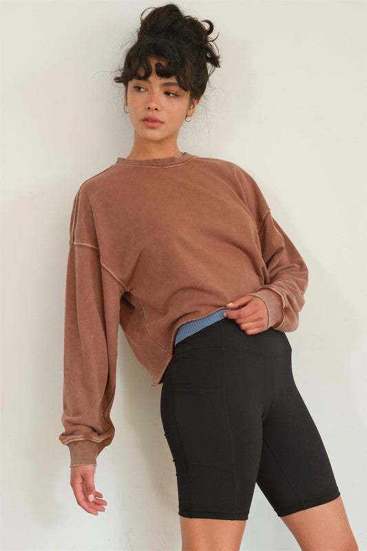 CREWNECK SWEATSHIRT WITH
RAW HEM